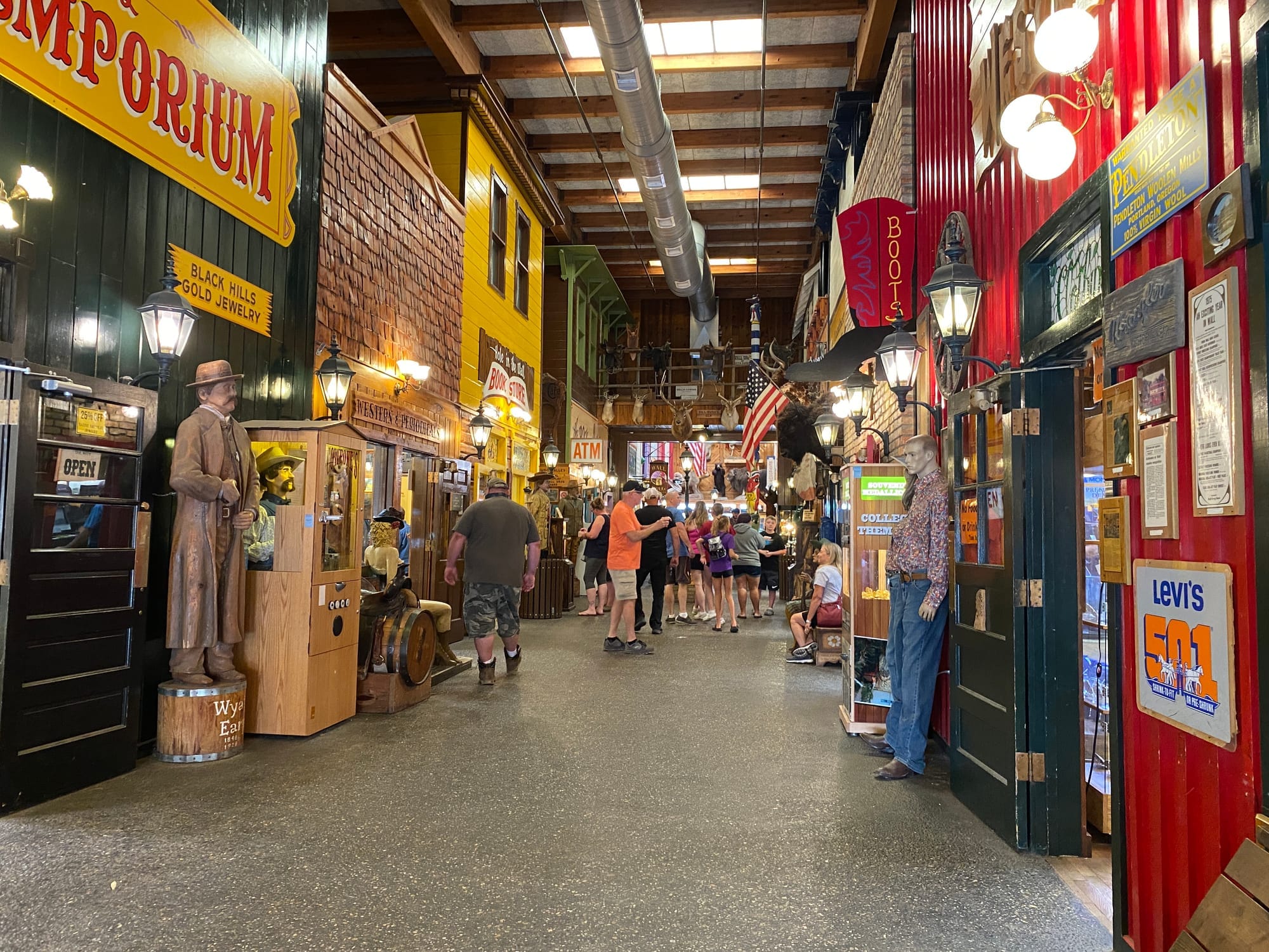 Tourist Spots People Say Aren’t Worth It. Would You Agree?